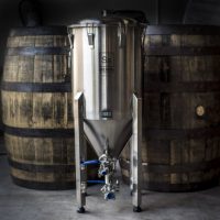 CHRONICAL 14 GALLON FERMENTER