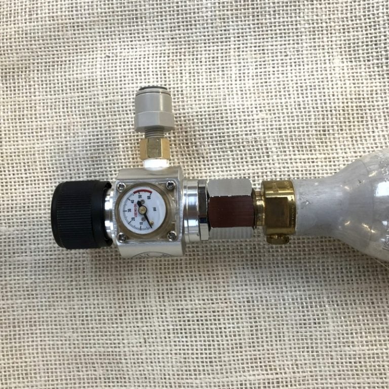 Universal CO2 Regulator Adapter for SodaStream Type B & Type C