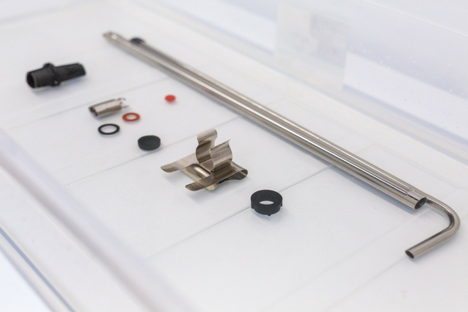 disassembled-siphon-in-acid-bath_660x440