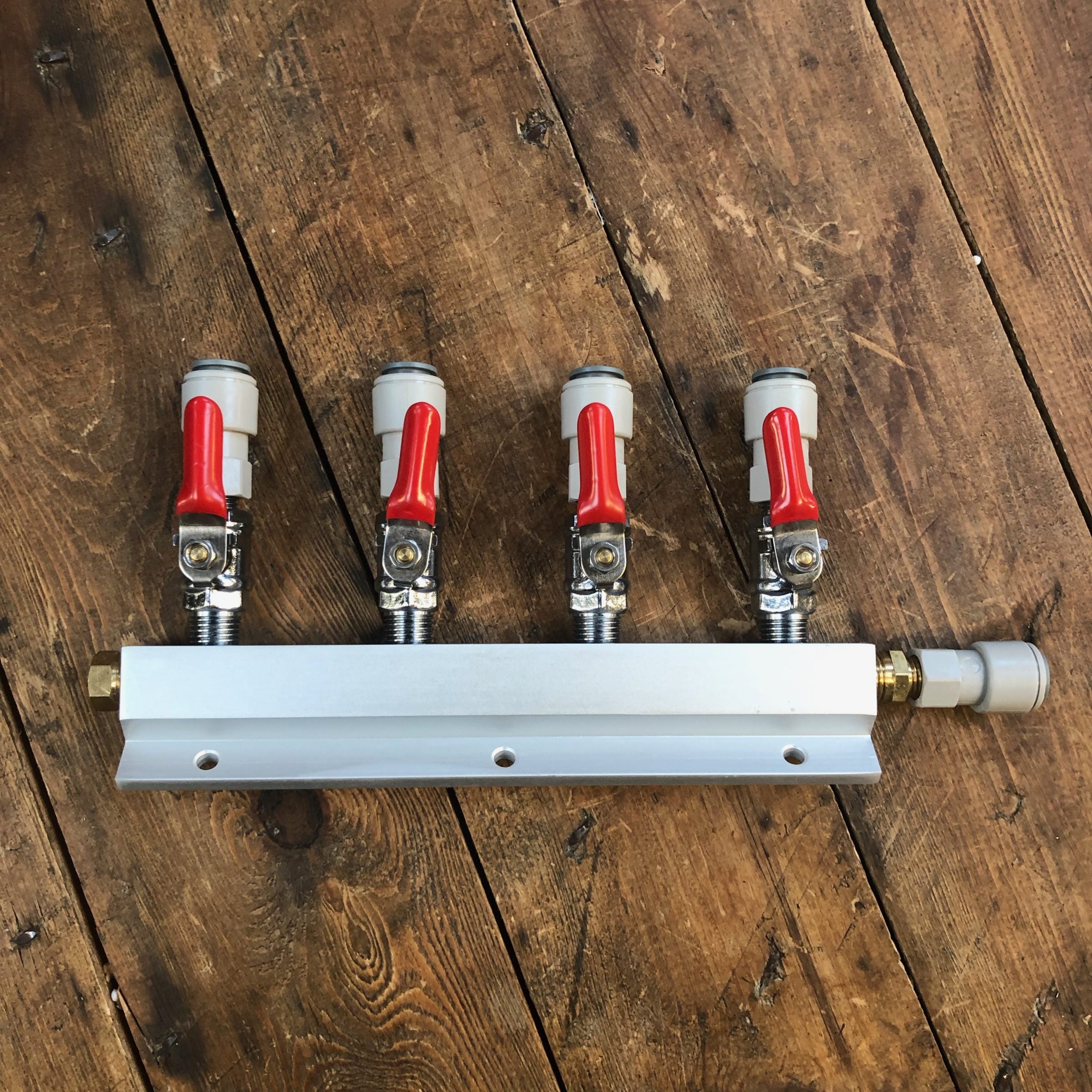 Gas Manifold Splitter with Check Valves - 3/8" Connections