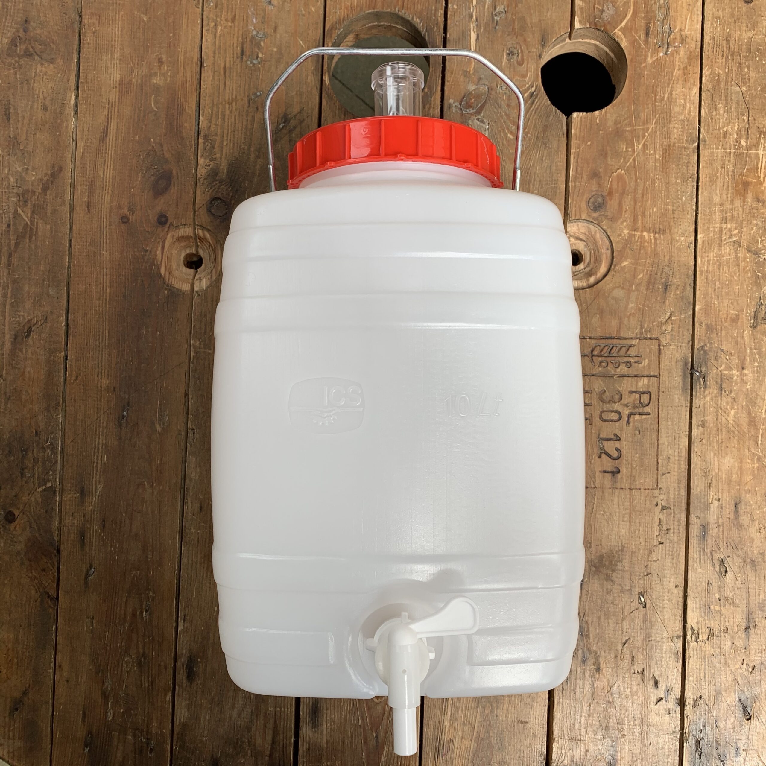10 Fermenter Complete with Tap and Airlock - IMG 7655 ScaleD