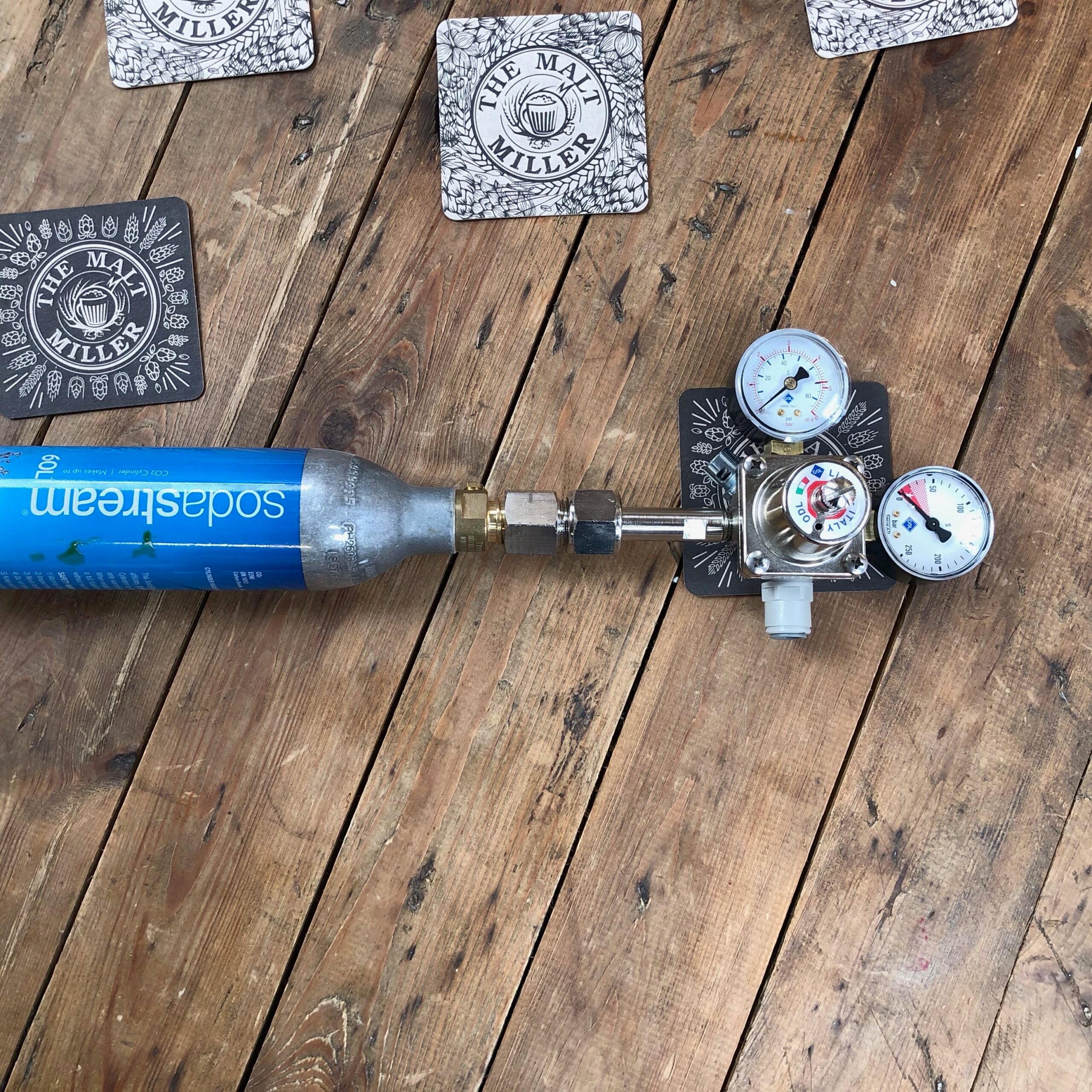 Premium CO2 Regulator with SodaStream Adapter