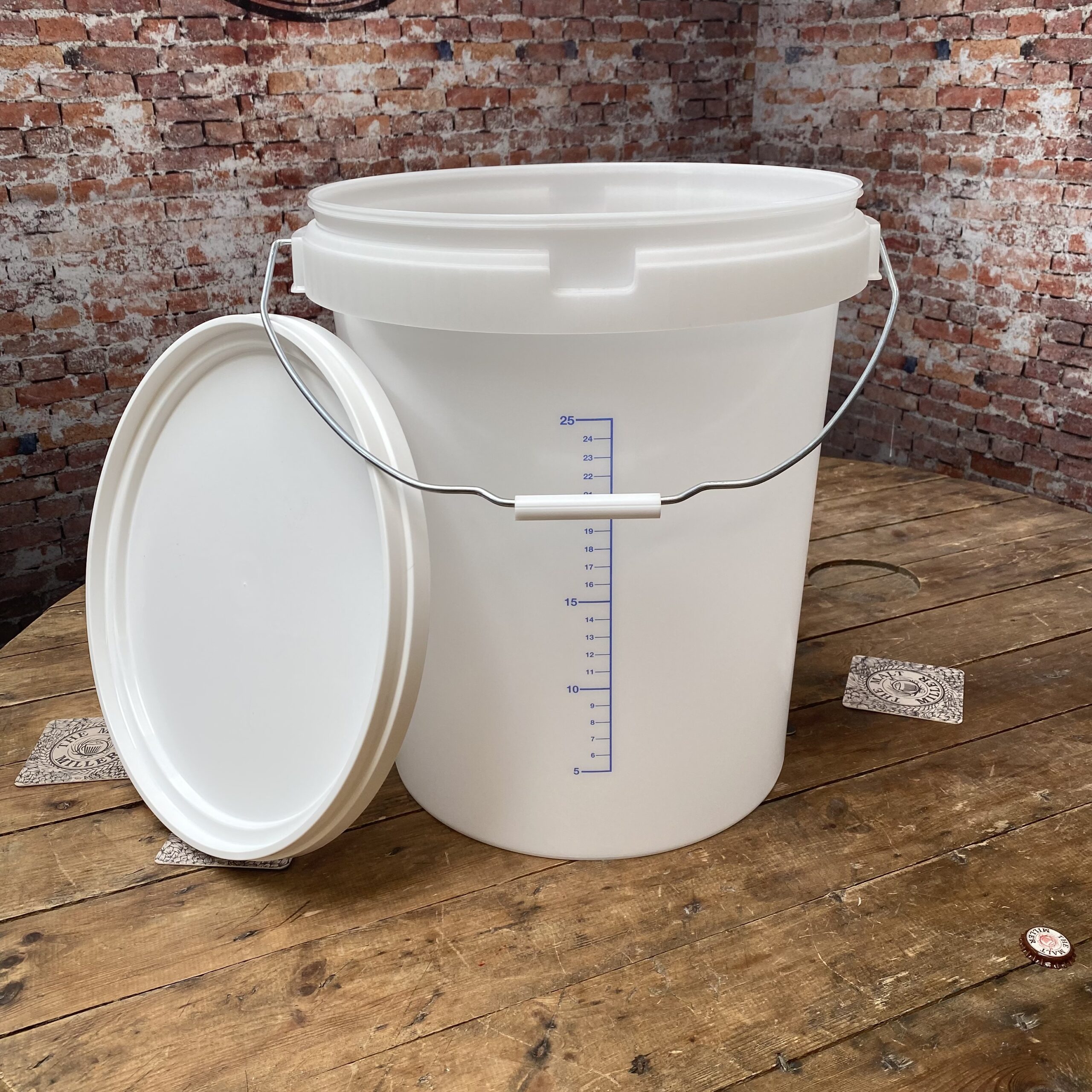 Brewing Equipment 30 Litre Fermenting Bucket The Malt Miller The
