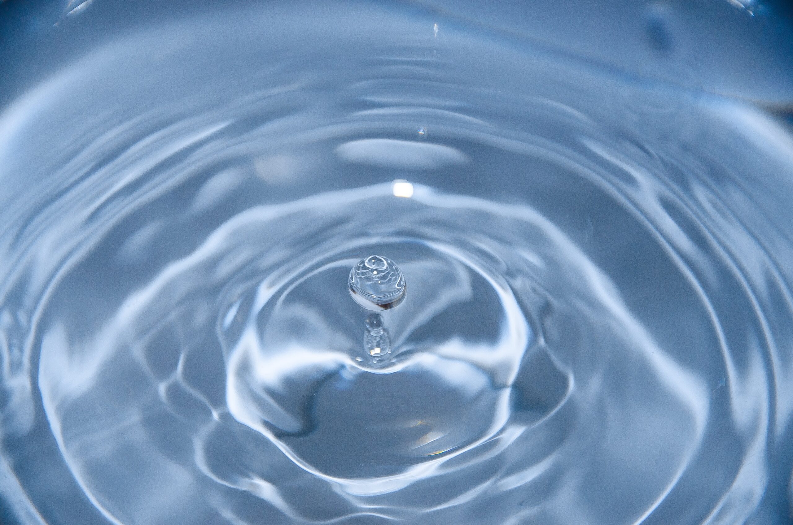 david-becker-rrfdqjJWwmU-unsplash - The Malt Miller water droplet
